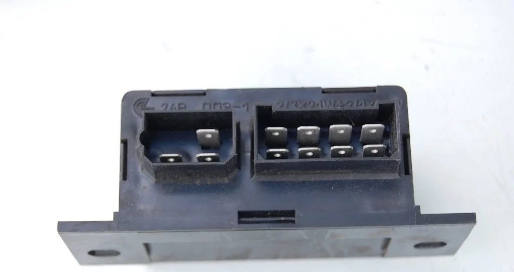 купить Реле поворотов (11 конт. ан.РПП-3.1-6К, ПЭУП-6М)