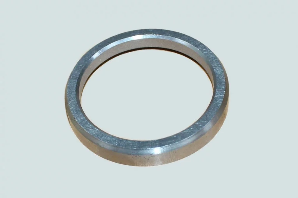 фото седло клапана выпускного 6ct  3928174 